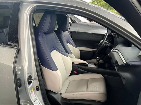 Used 2019 Lexus UX 250h w/ Accessory Package 2 AWD/4WD image 29