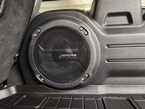 Used 2018 Jeep Wrangler Unlimited Rubicon w/ Dual Top Group image 32