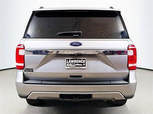 Used 2021 Ford Expedition XLT image 5