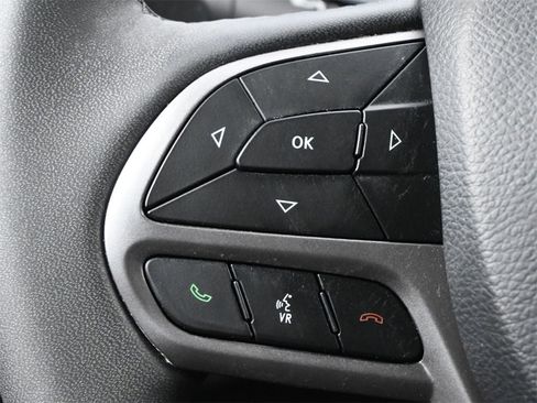 Used 2022 Jeep Cherokee Limited image 7