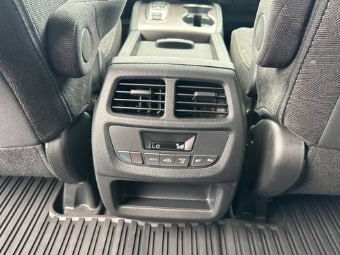 Used 2022 Honda Pilot Sport image 25