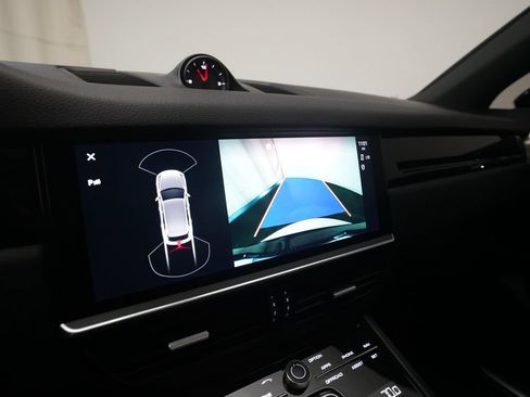 Certified 2022 Porsche Cayenne AWD/4WD image 24