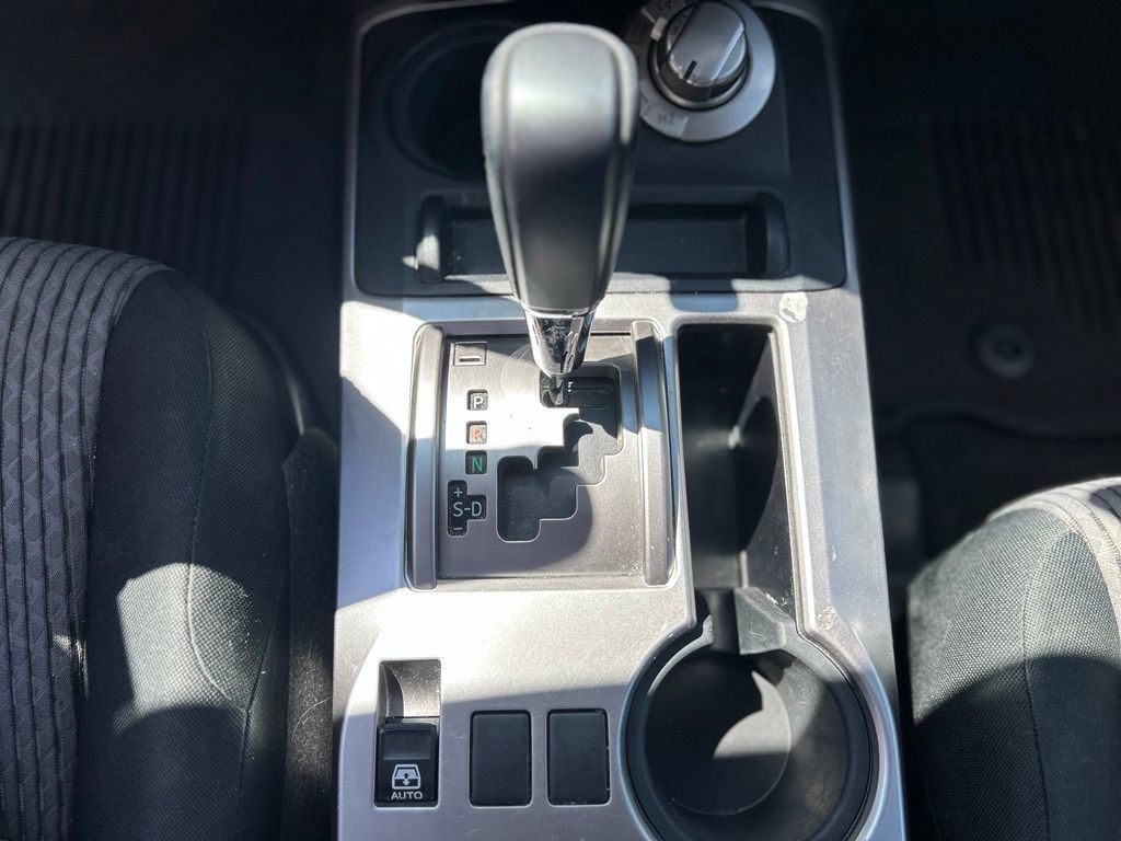 Used 2019 Toyota 4Runner SR5 AWD/4WD image 25