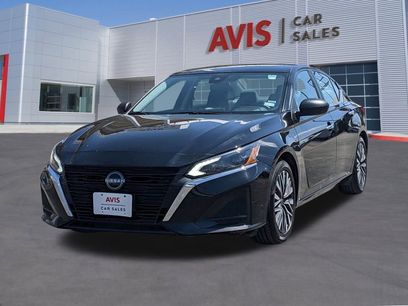 Used 2024 Nissan Altima 2.5 SV