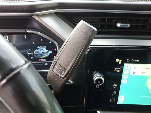 Used 2024 GMC Sierra 3500 Denali w/ Denali Reserve Package image 15