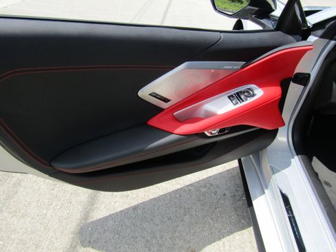 Used 2024 Chevrolet Corvette Stingray Preferred Cpe w/ Z51 Performance Package RWD image 11