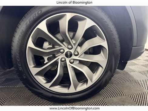 Used 2025 Lincoln Aviator Reserve AWD/4WD image 27