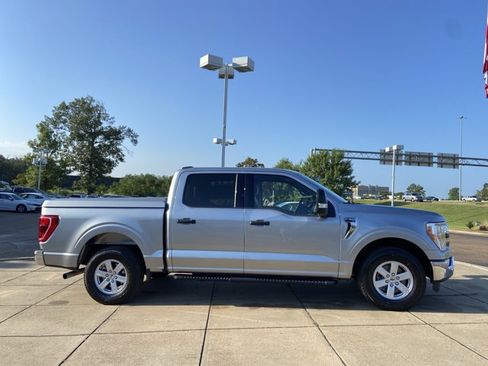 Used 2022 Ford F150 XLT w/ Equipment Group 301A Mid RWD image 16