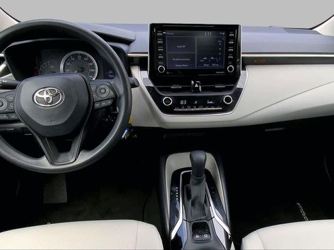 Used 2021 Toyota Corolla LE FWD image 16