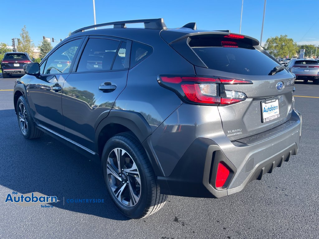 Used 2024 Subaru Crosstrek 2.0i Premium AWD/4WD image 3