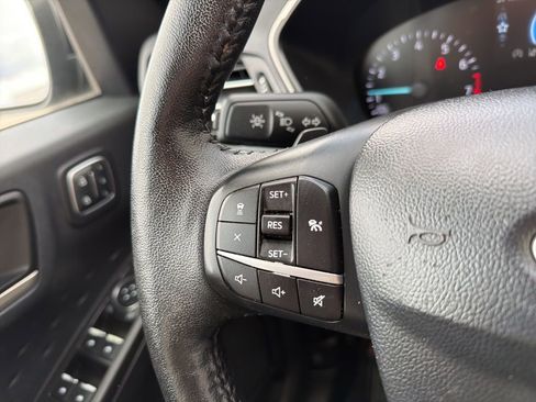 Used 2020 Ford Escape SEL image 12