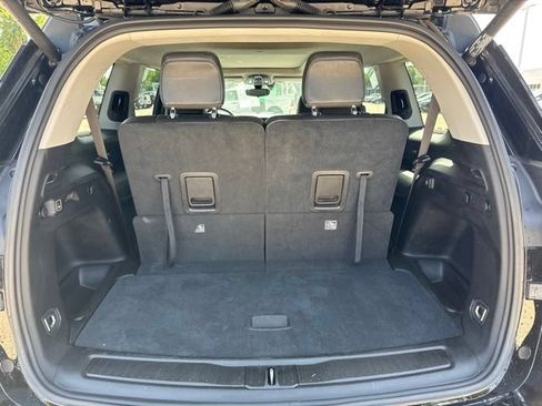 Used 2023 Jeep Grand Cherokee L Limited AWD/4WD image 9