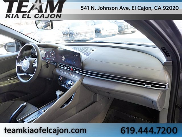 Used 2024 Hyundai Elantra SEL FWD image 11