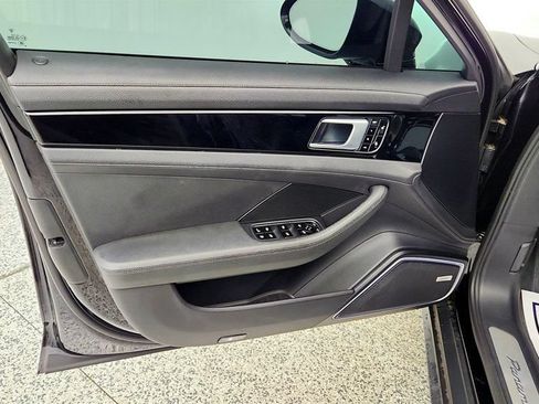 Used 2018 Porsche Panamera 4 AWD/4WD image 11