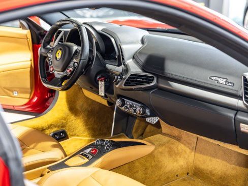 Used 2010 Ferrari 458 Italia Coupe RWD image 36