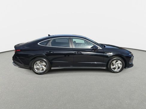 Used 2026 Hyundai Sonata SE FWD image 4