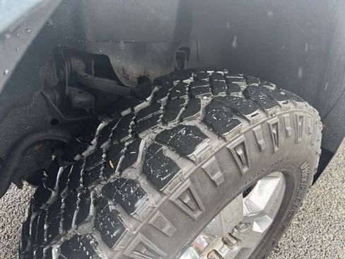 Used 2011 GMC Sierra 2500 Denali w/ Suspension Package, Off-Road image 10