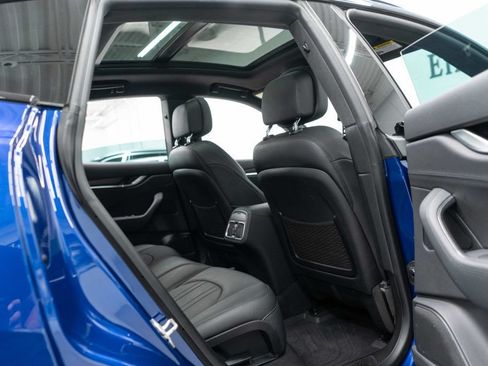 Used 2022 Maserati Levante GT AWD/4WD image 12