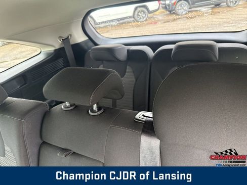 Used 2022 Kia Sorento LX FWD image 34