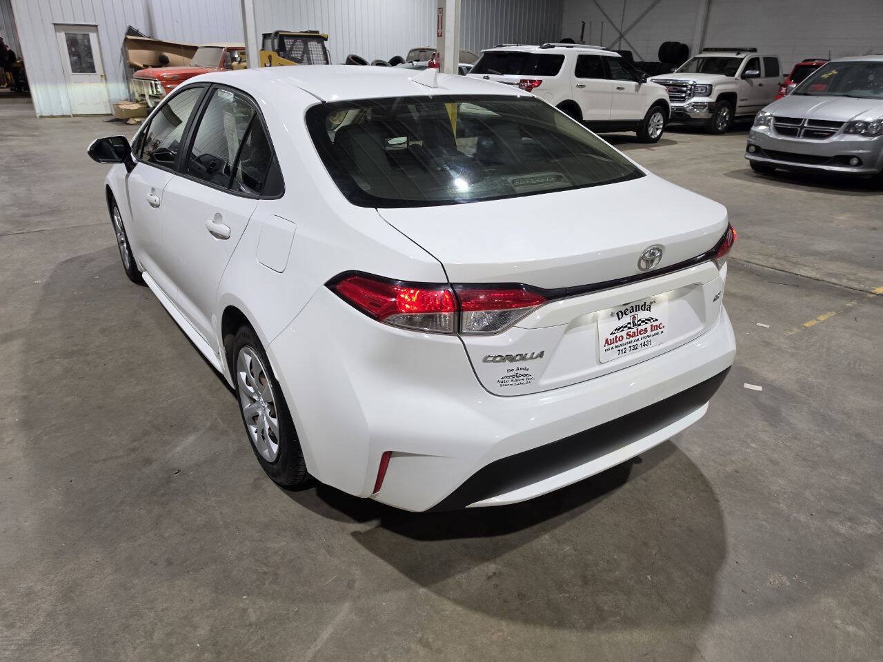 Used 2020 Toyota Corolla LE FWD image 9