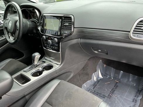 Used 2021 Jeep Grand Cherokee Laredo X AWD/4WD image 25