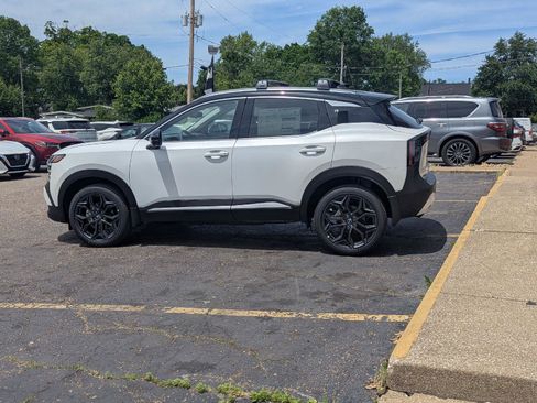New 2026 Nissan Kicks SR w/ Cold Weather Package AWD/4WD image 5