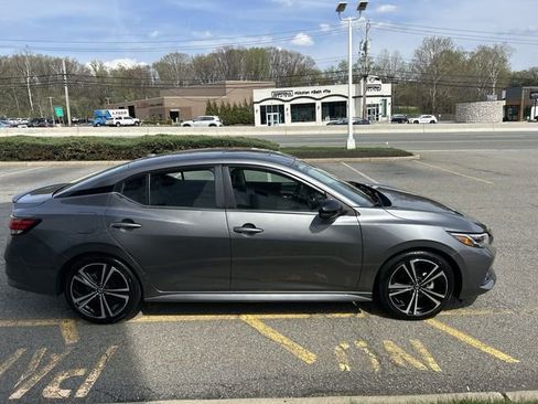 Certified 2023 Nissan Sentra SR w/ SR Premium Package FWD image 9