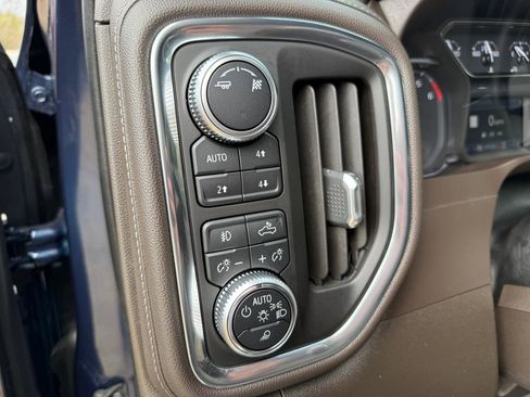 Used 2019 GMC Sierra 1500 SLT image 21