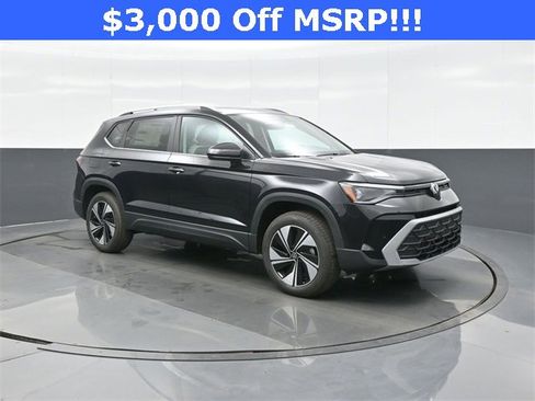 New 2026 Volkswagen Taos SE image 1