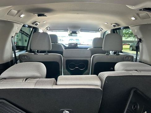 Used 2023 Honda Pilot LX image 25