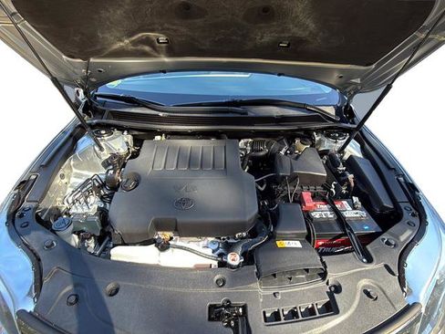 Used 2018 Toyota Avalon XLE Premium image 12