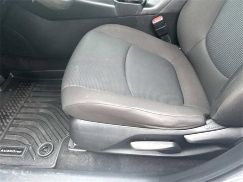 Used 2021 Toyota RAV4 LE w/ Carpet Mat Package (TMS) image 17