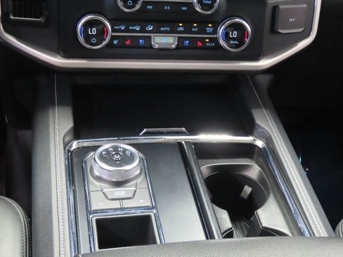 Used 2023 Ford Expedition XLT RWD image 11