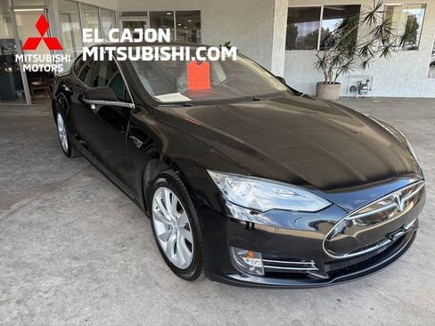 Used 2015 Tesla Model S 85 RWD image 1