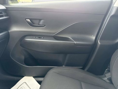 Used 2024 Hyundai Kona SEL image 23