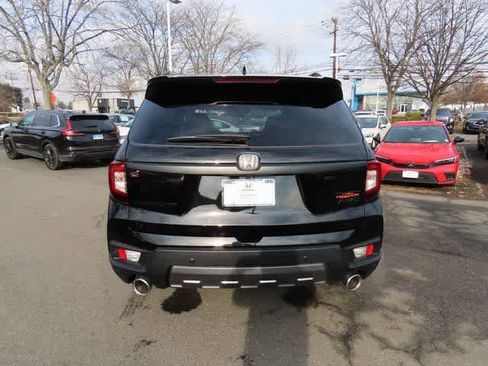Certified 2022 Honda Passport TrailSport image 5