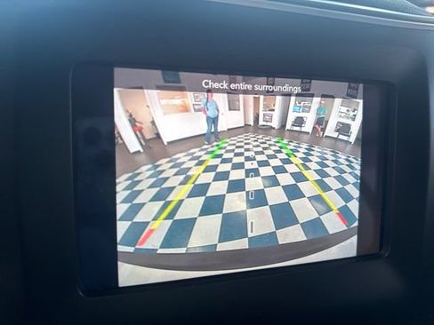 Used 2021 Jeep Cherokee Latitude Plus image 14