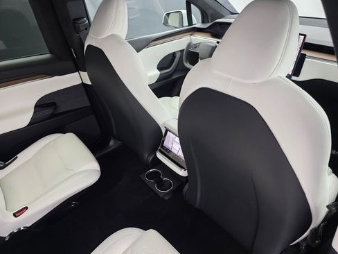 Used 2022 Tesla Model X AWD/4WD image 28