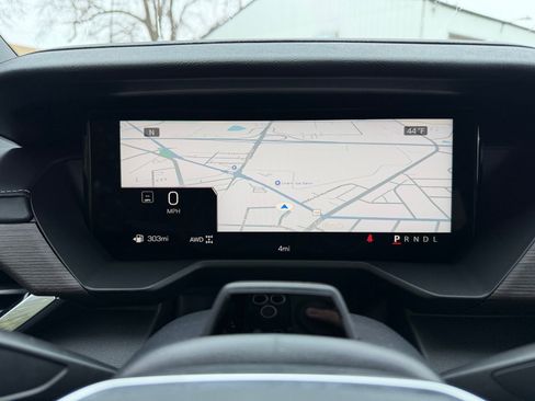 New 2026 GMC Acadia Denali w/ Super Cruise Package image 16