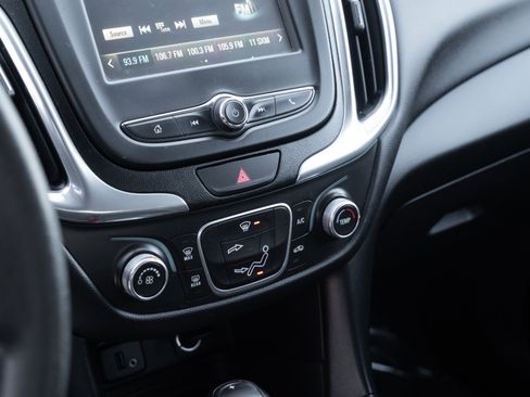 Used 2018 Chevrolet Equinox LT image 13