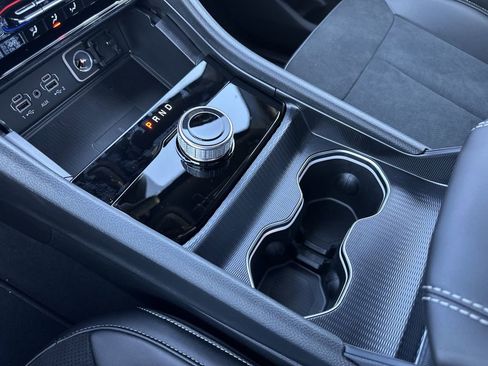 New 2025 Jeep Grand Cherokee L Altitude AWD/4WD image 30
