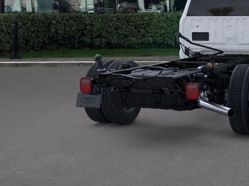 New 2025 Ford F550 2WD Regular Cab Super Duty image 21