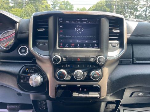 Used 2019 RAM 1500 Laramie AWD/4WD image 13