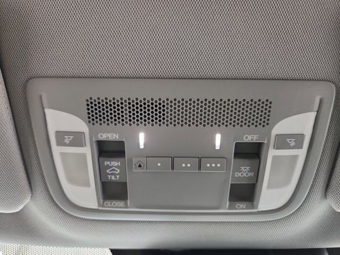 Certified 2019 Acura ILX w/ Premium Package image 27