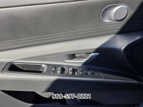 Used 2024 Hyundai Elantra SEL image 30