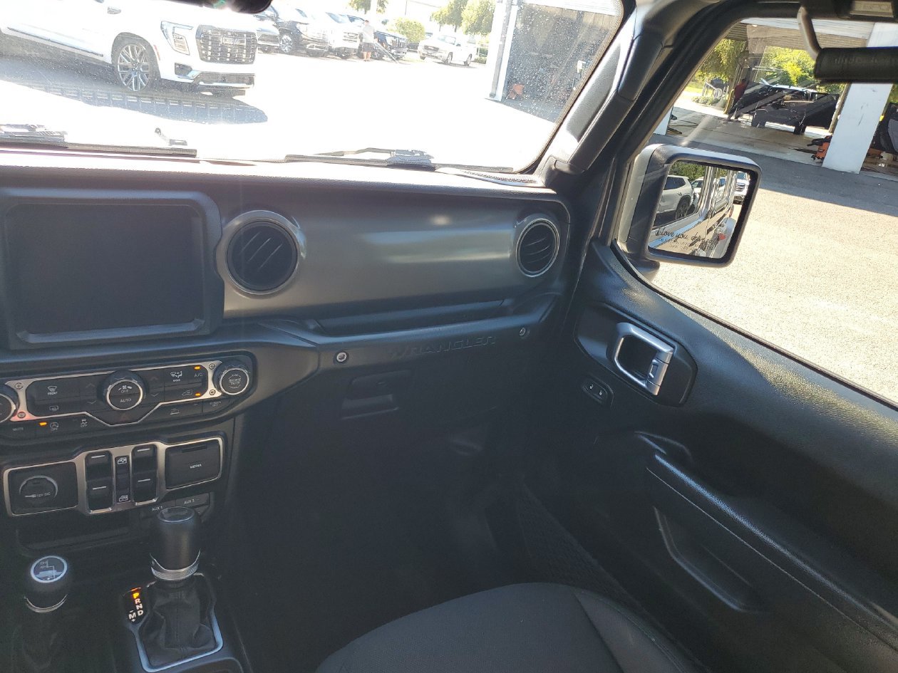 Used 2022 Jeep Wrangler Unlimited Sport AWD/4WD image 14