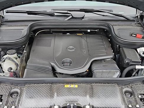 New 2026 Mercedes-Benz GLS 450 4MATIC image 17