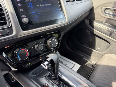 Used 2019 Honda HR-V Sport image 14