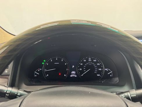 Used 2017 Lexus LS 460 w/ Comfort Package RWD image 2