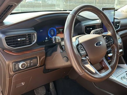 Used 2022 Ford Explorer King Ranch image 22